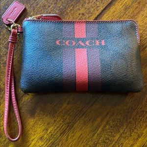 NWOT Coach wristlet